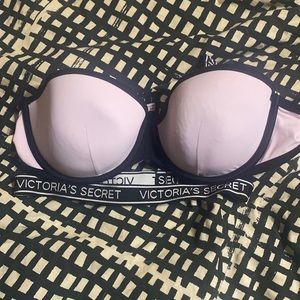 Victoria’s Secret bikini top size 36c